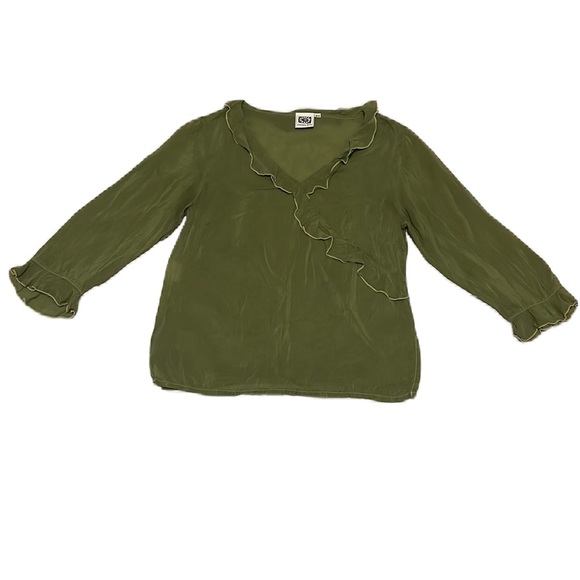 JOHNNY WAS, Ruffled V-NeckLine, 100% Rayon Side Slits Top, Light Olive Green, XS - Picture 3 of 8